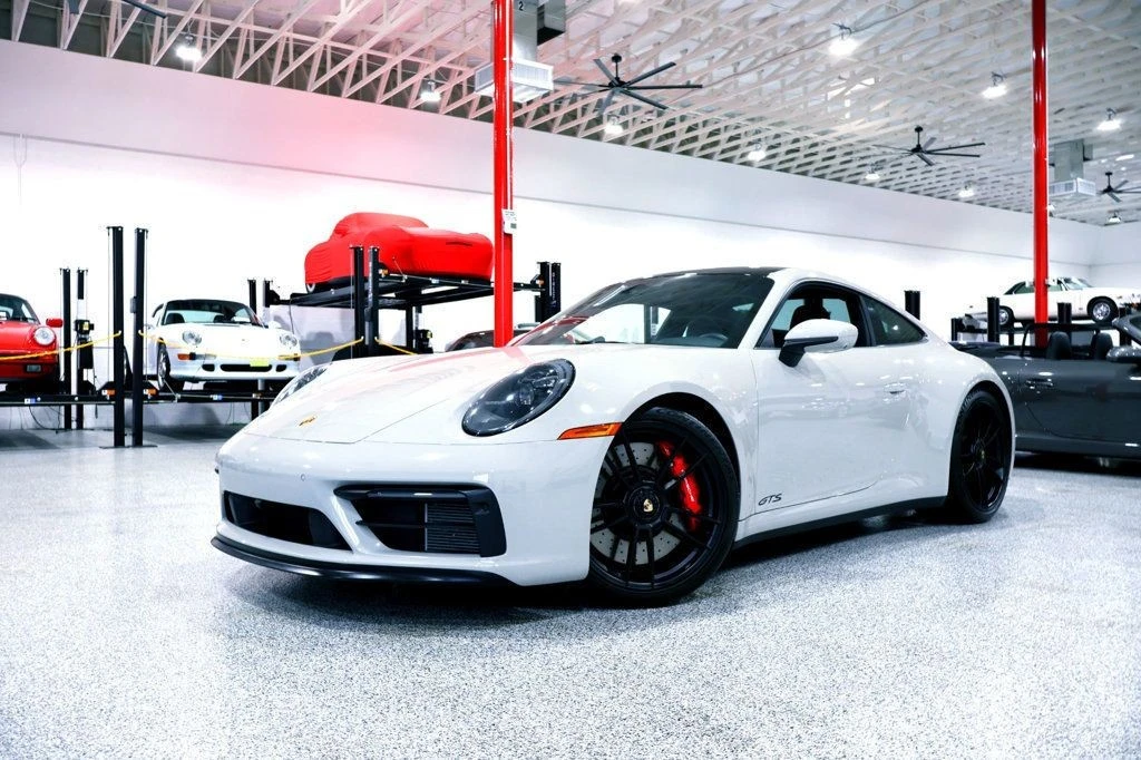 2022 Porsche - Image 4 of 12