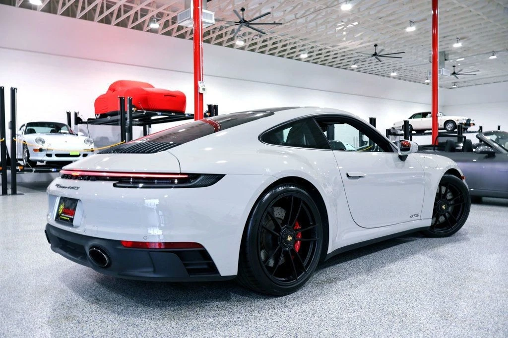 2022 Porsche 992 Carrera - Image 11 of 12