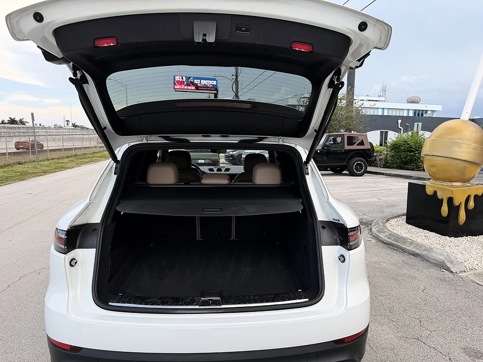 2022 Porsche 9Y0/9Y3 Cayenne - Image 9 of 31