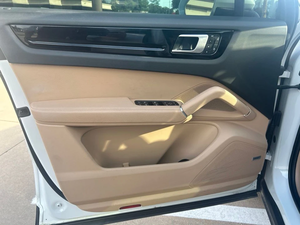 2022 Porsche 9Y0/9Y3 Cayenne - Image 14 of 26