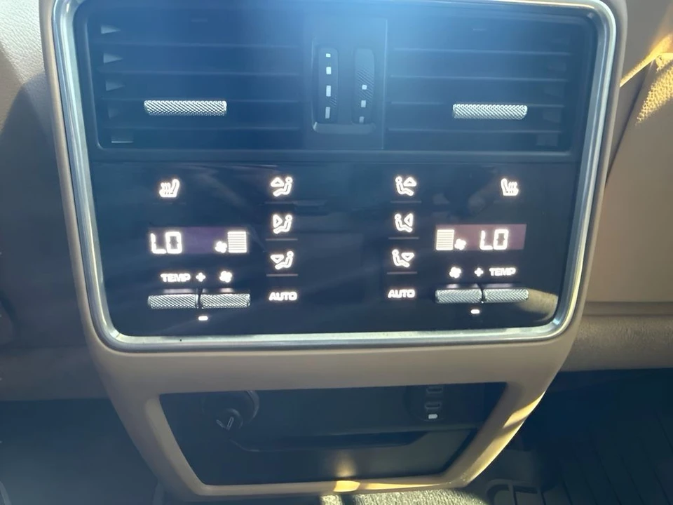 2022 Porsche 9Y0/9Y3 Cayenne - Image 14 of 31