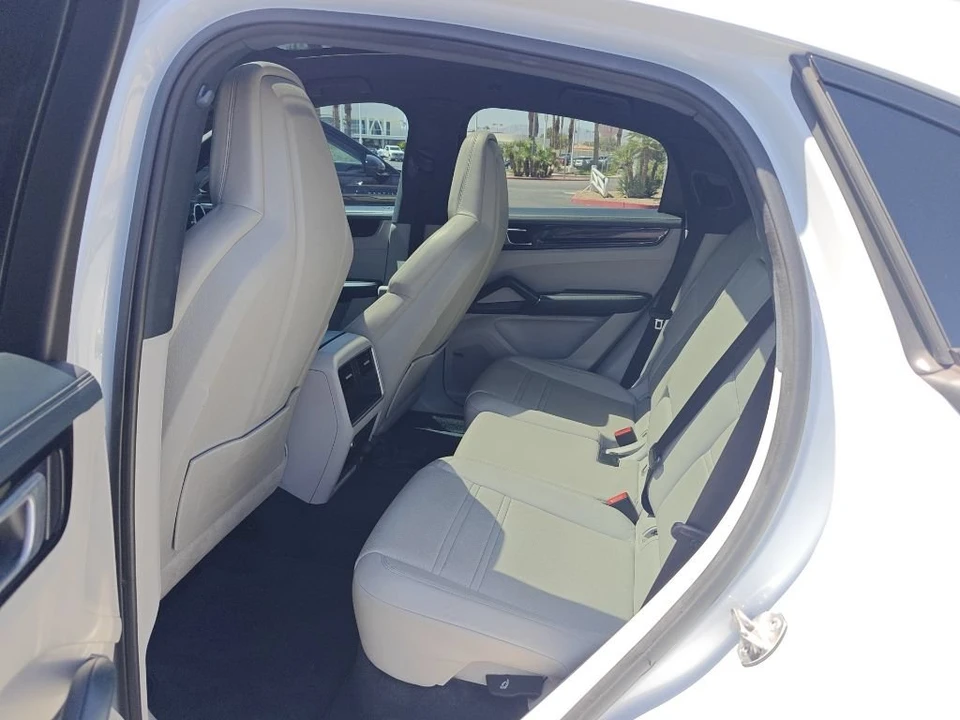 2022 Porsche 9Y0/9Y3 Cayenne - Image 4 of 5