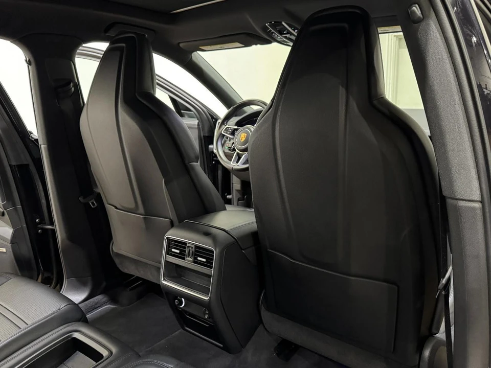 2022 Porsche 9Y0/9Y3 Cayenne Coupe - Image 16 of 31