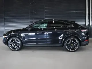 2022 Porsche 9Y0/9Y3 Cayenne - Image 2 of 4