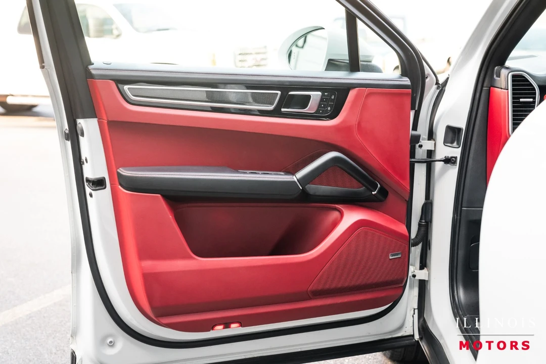 2022 Porsche 9Y0/9Y3 Cayenne Coupe - Image 17 of 31