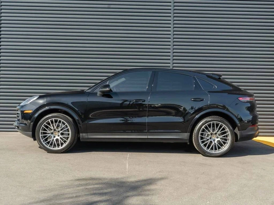 2022 Porsche 9Y0/9Y3 Cayenne Coupe - Image 2 of 5
