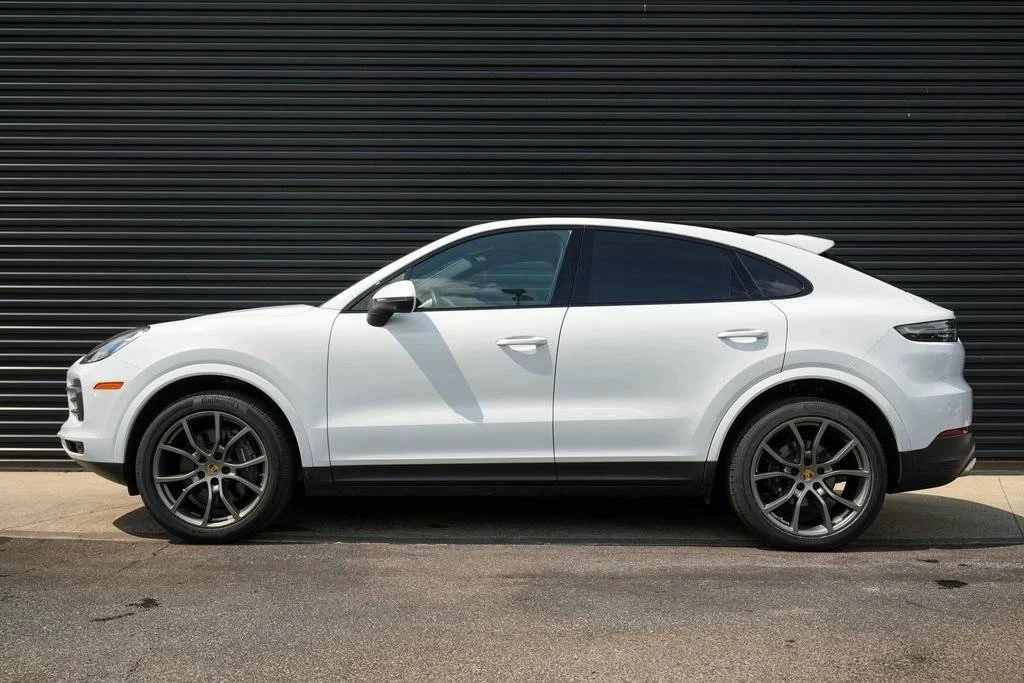 2022 Porsche 9Y0/9Y3 Cayenne Coupe - Image 2 of 5