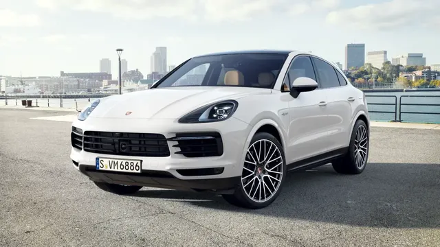 2022 Porsche Cayenne E-Hybrid Coupe