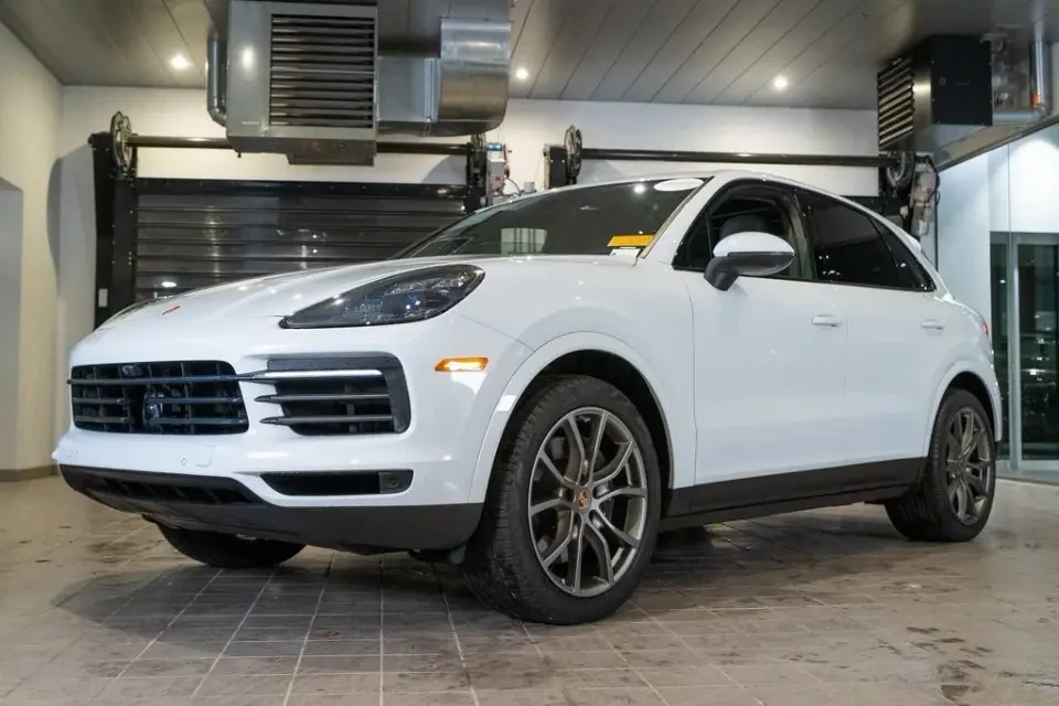 2022 Porsche 9Y0/9Y3 Cayenne - Image 11 of 12