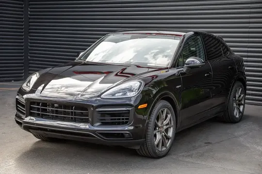 2022 Porsche Cayenne E-Hybrid Coupe Platinum Edition