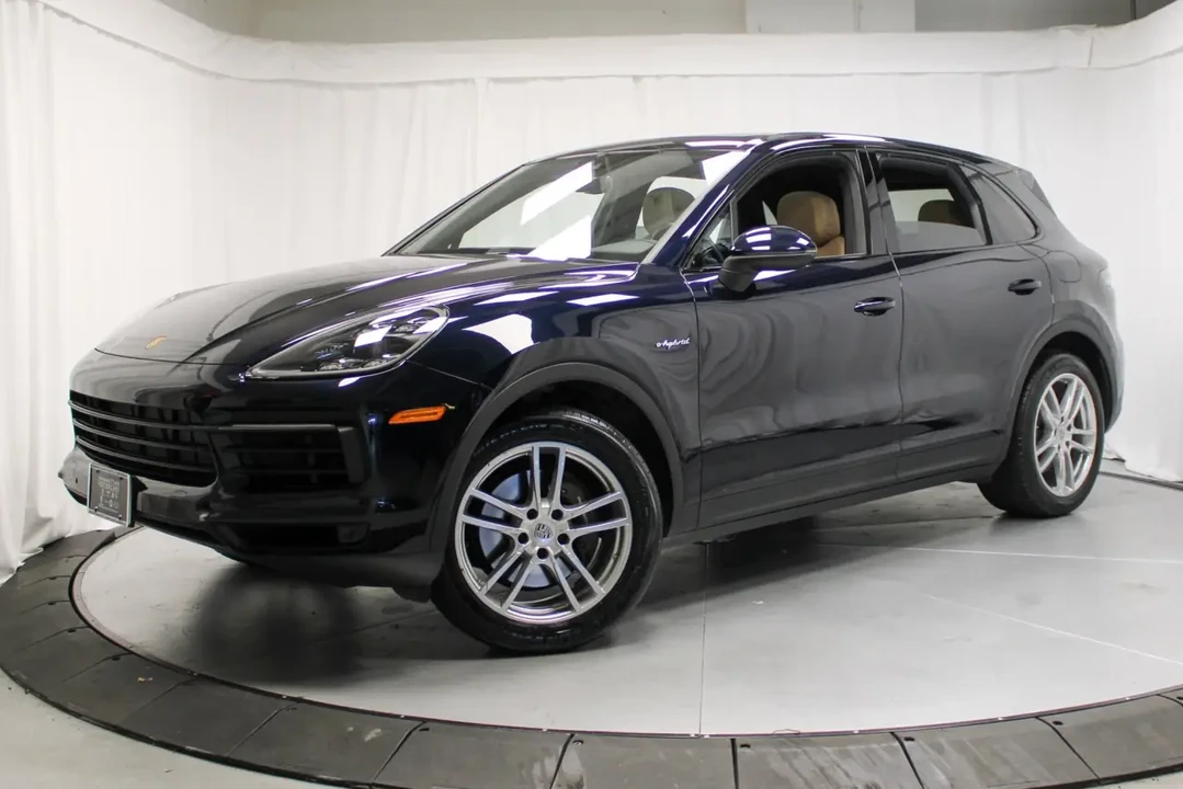2022 Porsche 9Y0/9Y3 Cayenne - Image 2 of 7