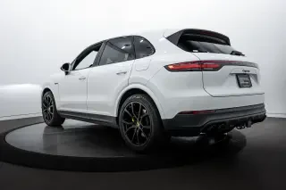 2022 Porsche 9Y0/9Y3 Cayenne - Image 3 of 9