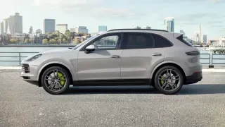 2022 Porsche 9Y0/9Y3 Cayenne - Image 2 of 4