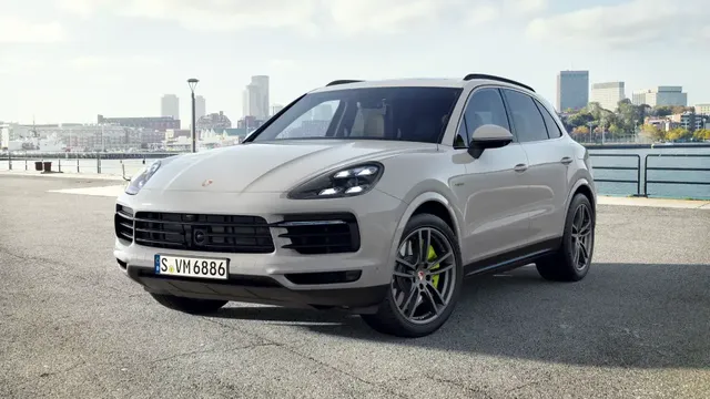 2022 Porsche Cayenne E-Hybrid Platinum Edition