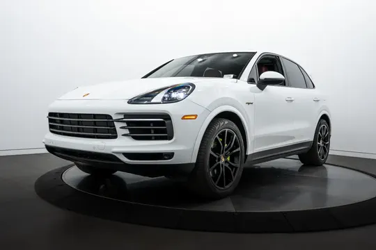 2022 Porsche Cayenne E-Hybrid Platinum Edition