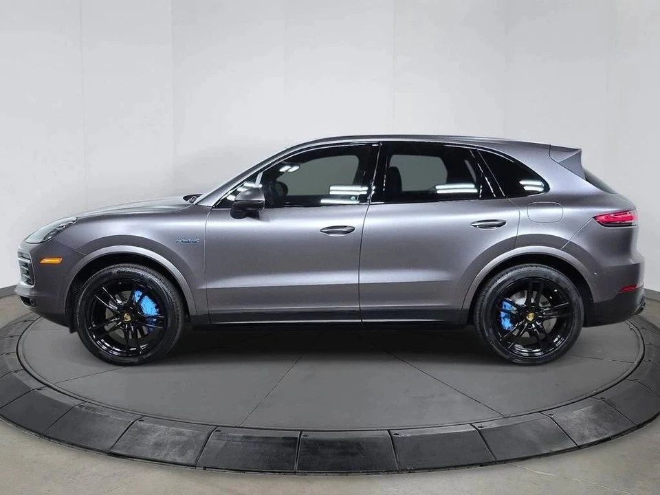 2022 Porsche 9Y0/9Y3 Cayenne - Image 2 of 5