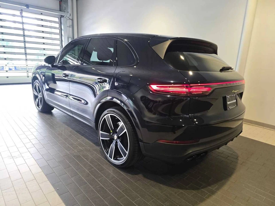2022 Porsche 9Y0/9Y3 Cayenne - Image 3 of 5