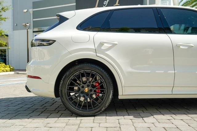2022 Porsche 9Y0/9Y3 Cayenne GTS - Image 31 of 31