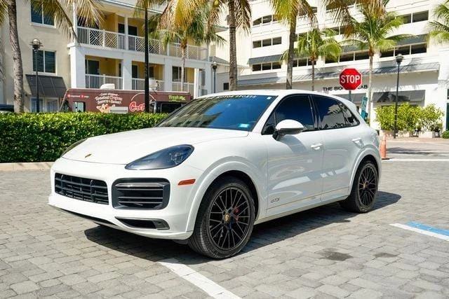 2022 Porsche 9Y0/9Y3 Cayenne GTS - Image 2 of 31