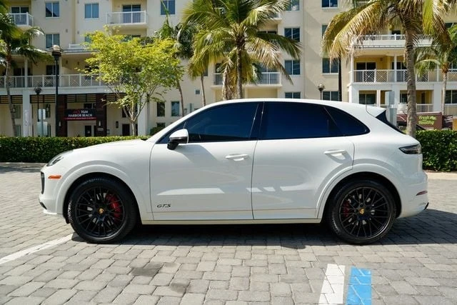 2022 Porsche 9Y0/9Y3 Cayenne GTS - Image 15 of 31