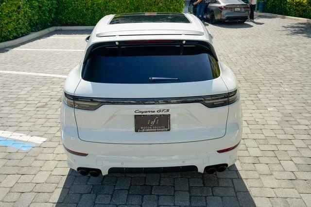 2022 Porsche 9Y0/9Y3 Cayenne GTS - Image 23 of 31