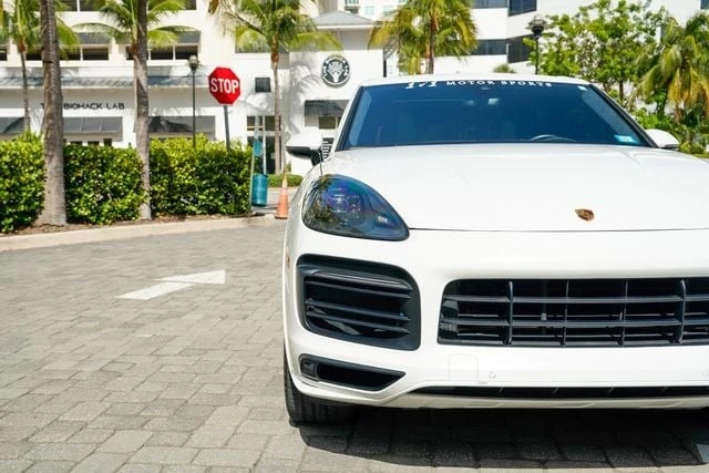 2022 Porsche 9Y0/9Y3 Cayenne GTS - Image 6 of 31