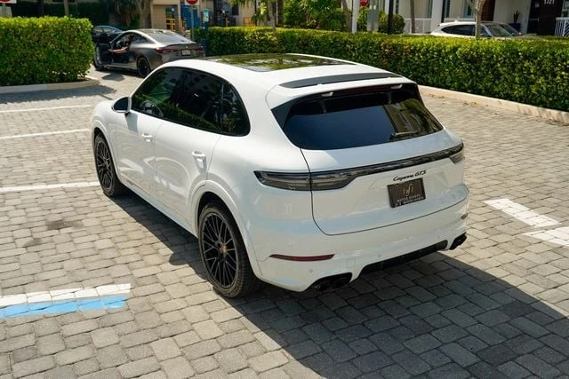 2022 Porsche 9Y0/9Y3 Cayenne GTS - Image 21 of 31