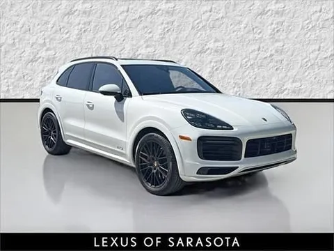 2022 Porsche Cayenne GTS