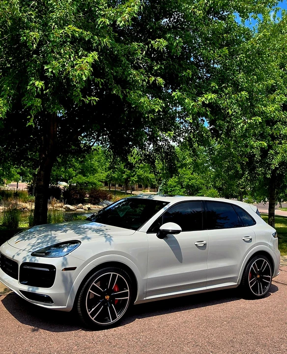 2022 Porsche 9Y0/9Y3 Cayenne GTS - Image 3 of 15