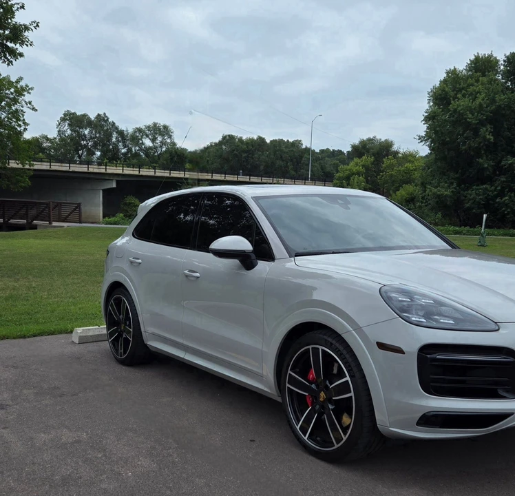 2022 Porsche 9Y0/9Y3 Cayenne GTS - Image 6 of 15