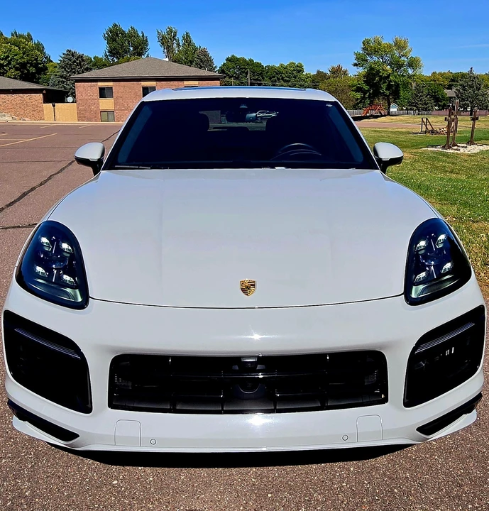 2022 Porsche 9Y0/9Y3 Cayenne GTS - Image 9 of 15