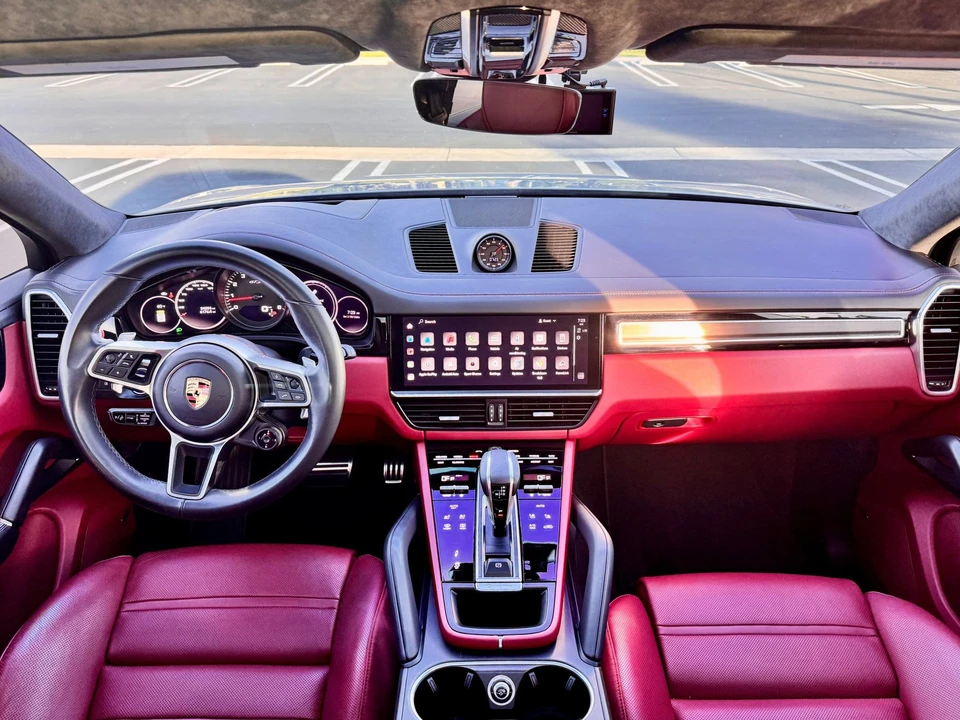 2022 Porsche 9Y0/9Y3 Cayenne GTS - Image 10 of 19