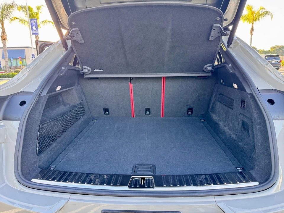 2022 Porsche 9Y0/9Y3 Cayenne GTS - Image 17 of 19