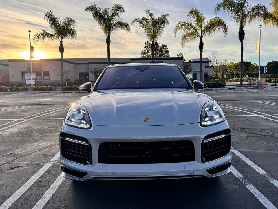 2022 Porsche 9Y0/9Y3 Cayenne GTS - Image 2 of 19