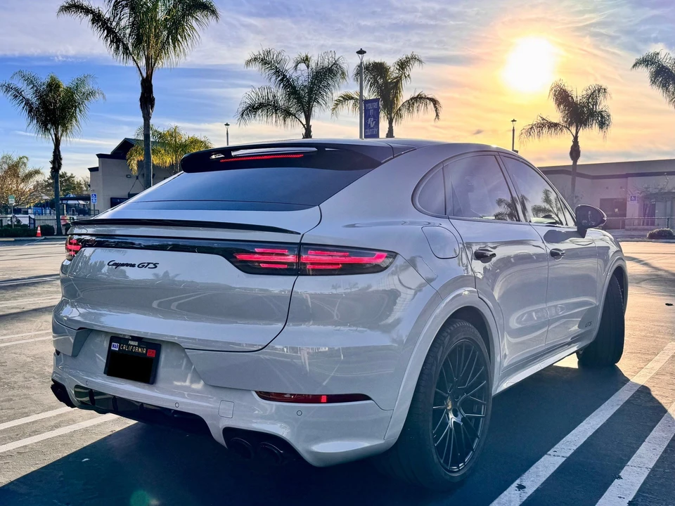 2022 Porsche 9Y0/9Y3 Cayenne GTS - Image 8 of 19