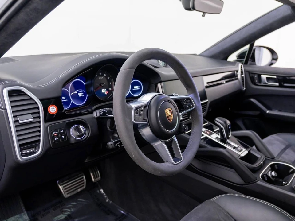 2022 Porsche 9Y0/9Y3 Cayenne GTS - Image 4 of 5