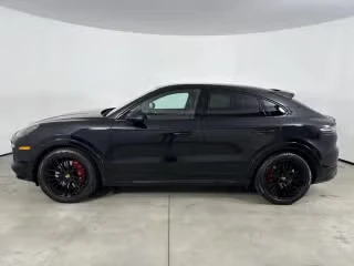 2022 Porsche 9Y0/9Y3 Cayenne GTS - Image 9 of 31