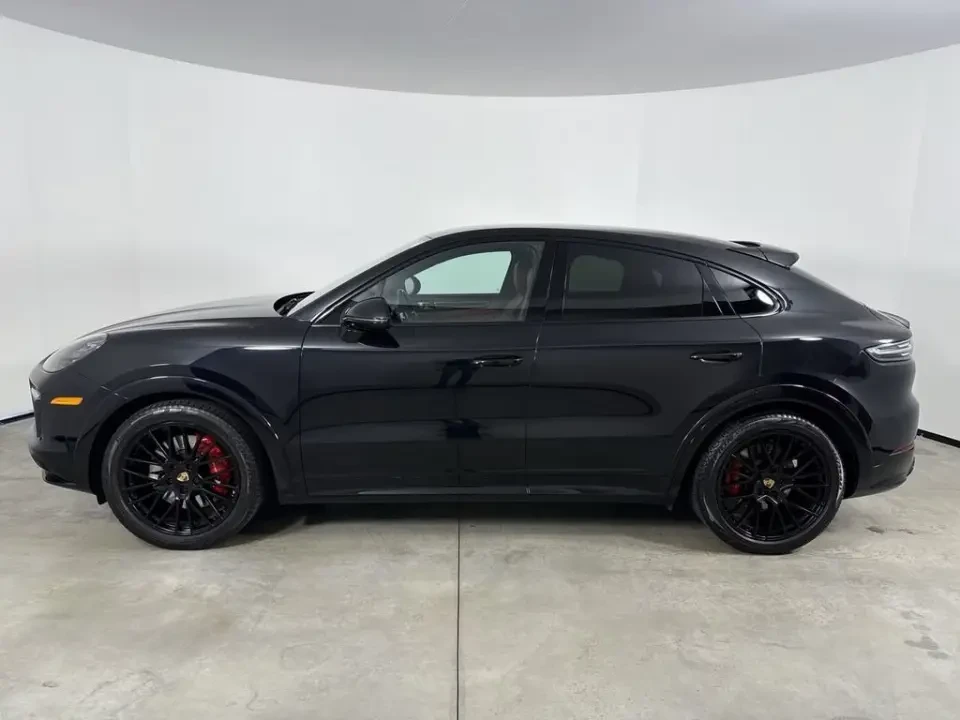 2022 Porsche 9Y0/9Y3 Cayenne GTS - Image 15 of 31