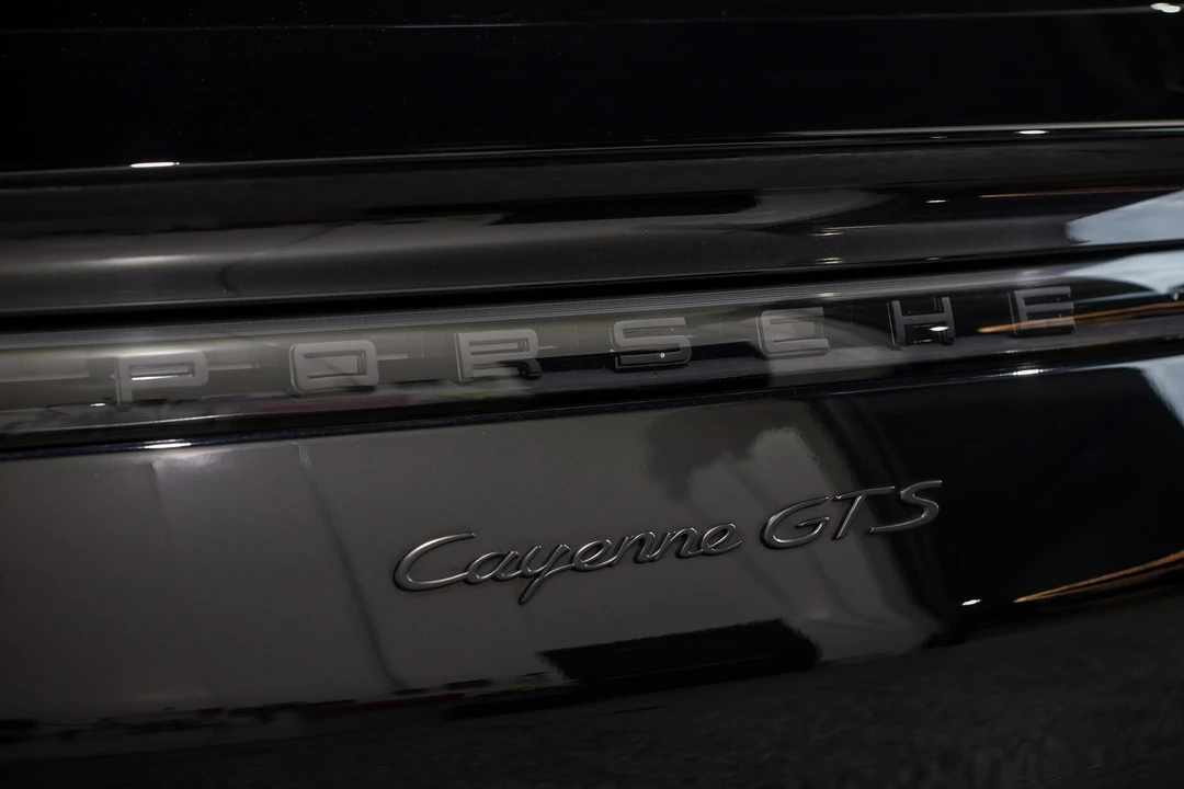 2022 Porsche 9Y0/9Y3 Cayenne GTS - Image 16 of 31