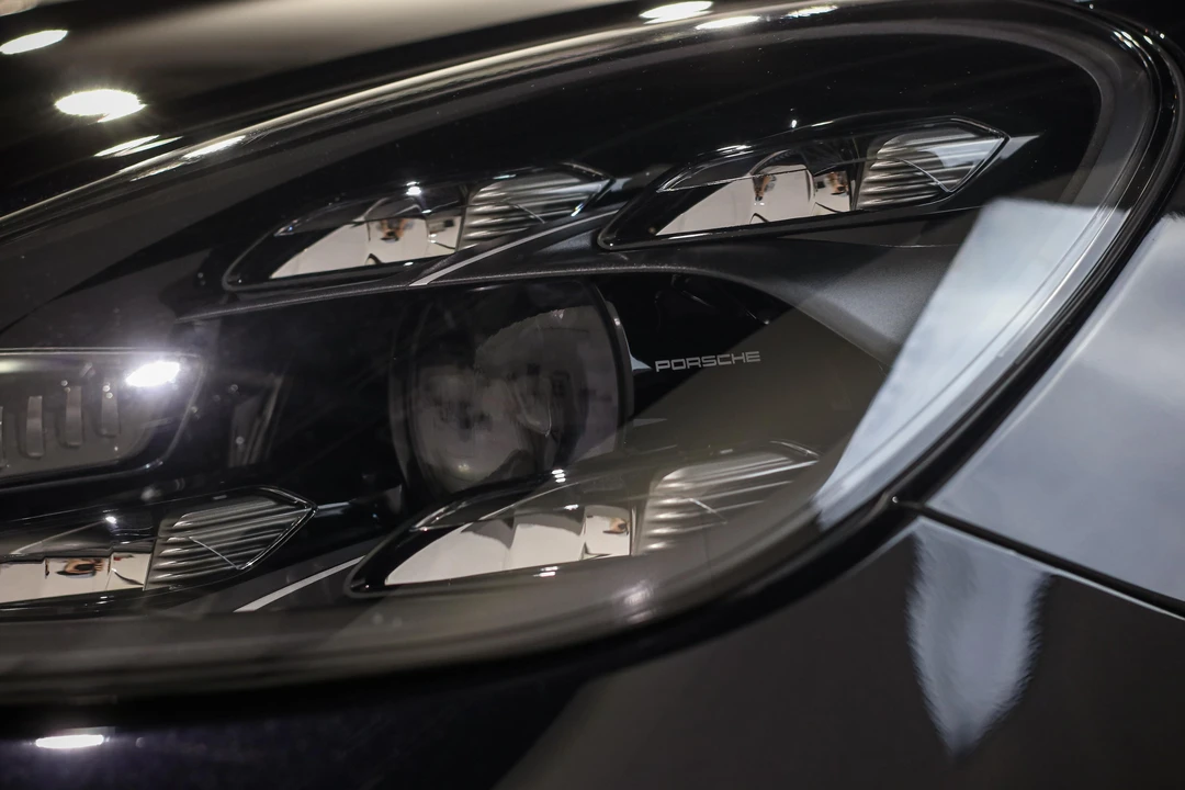 2022 Porsche 9Y0/9Y3 Cayenne GTS - Image 15 of 31