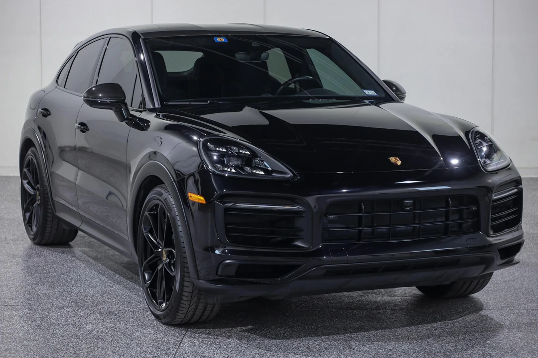 2022 Porsche 9Y0/9Y3 Cayenne GTS - Image 12 of 31