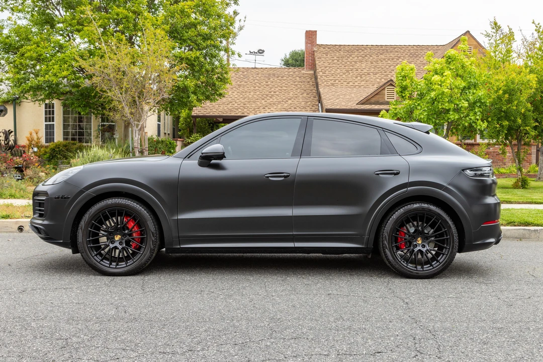 2022 Porsche 9Y0/9Y3 Cayenne GTS - Image 6 of 31
