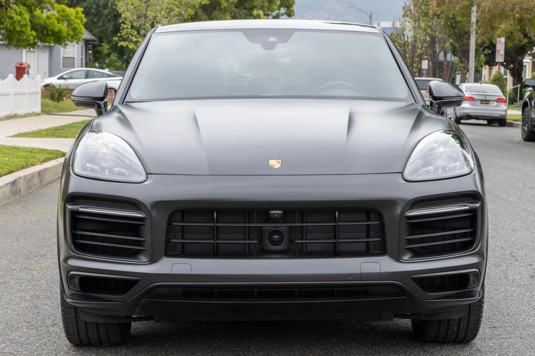 2022 Porsche 9Y0/9Y3 Cayenne GTS - Image 2 of 31
