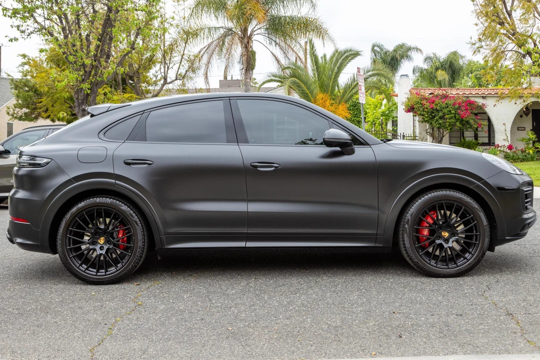 2022 Porsche 9Y0/9Y3 Cayenne GTS - Image 3 of 31