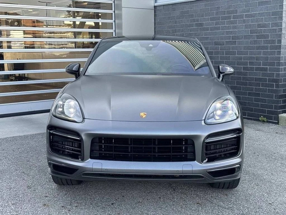2022 Porsche 9Y0/9Y3 Cayenne GTS - Image 2 of 5