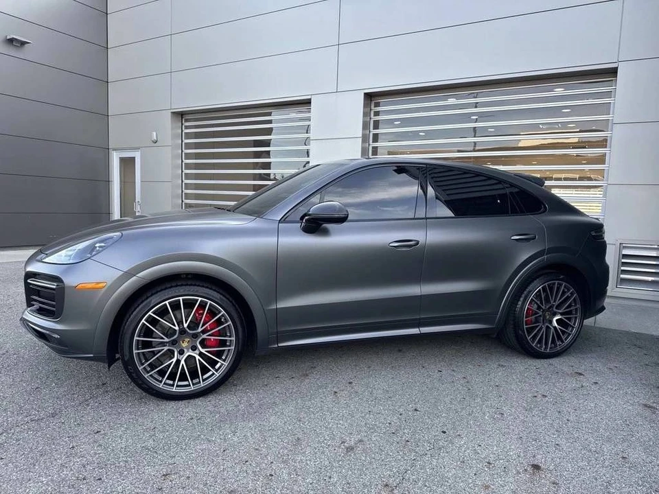 2022 Porsche 9Y0/9Y3 Cayenne GTS - Image 3 of 5