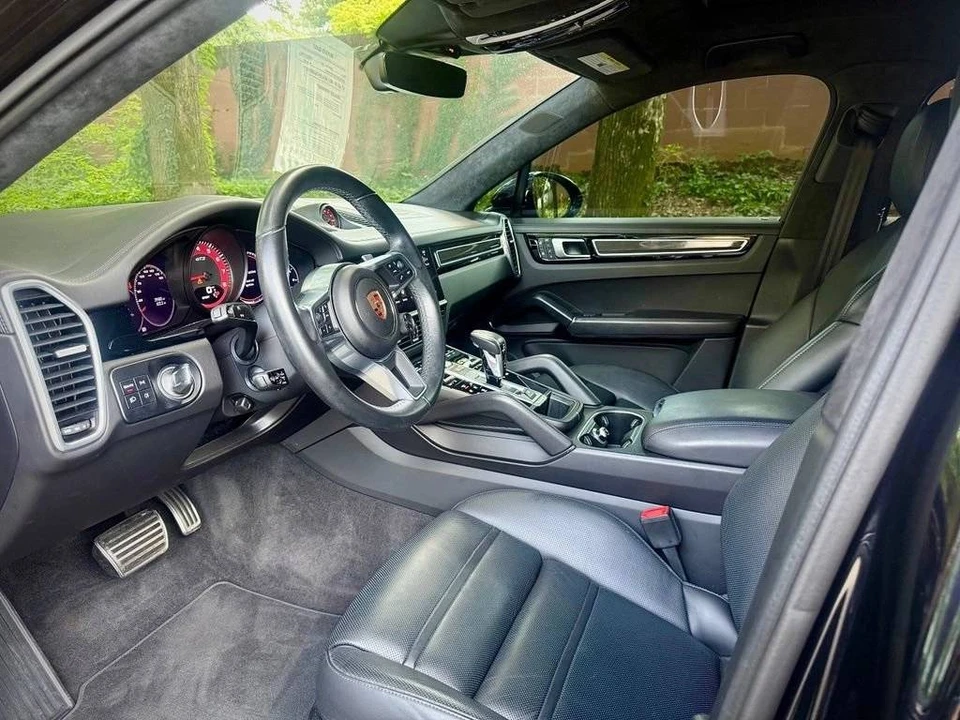 2022 Porsche 9Y0/9Y3 Cayenne GTS - Image 4 of 5