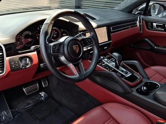 2022 Porsche 9Y0/9Y3 Cayenne GTS - Image 4 of 5