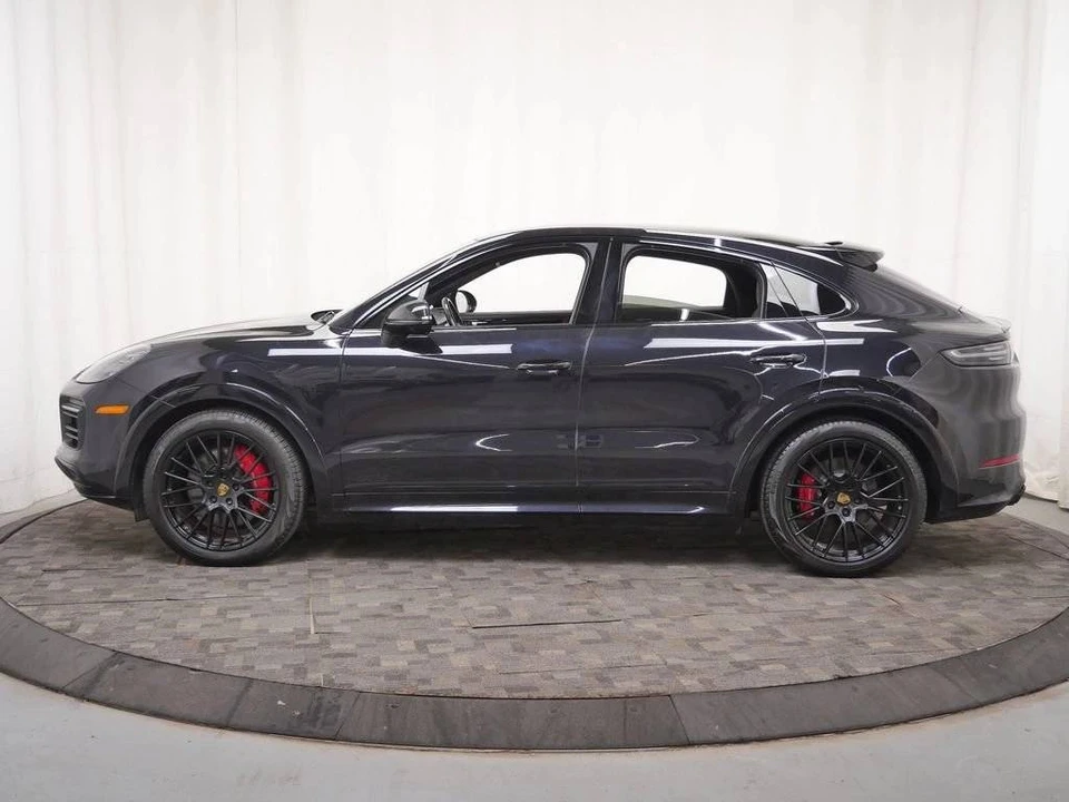 2022 Porsche 9Y0/9Y3 Cayenne GTS - Image 2 of 5