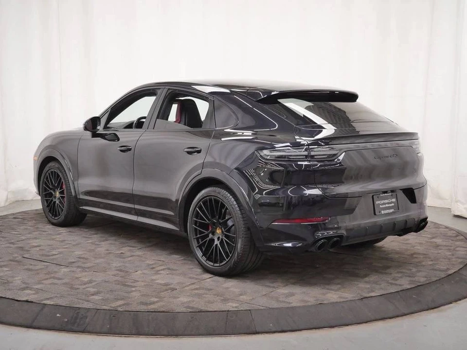 2022 Porsche 9Y0/9Y3 Cayenne GTS - Image 3 of 5